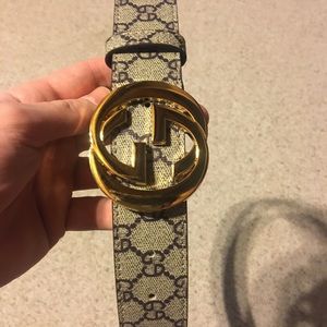 GUCCi belt